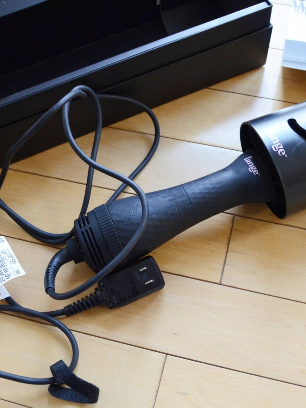 L'ANGE Le Volume 60MM 2-in-1 Titanium Brush Dryer Black - Picture 5 of 14